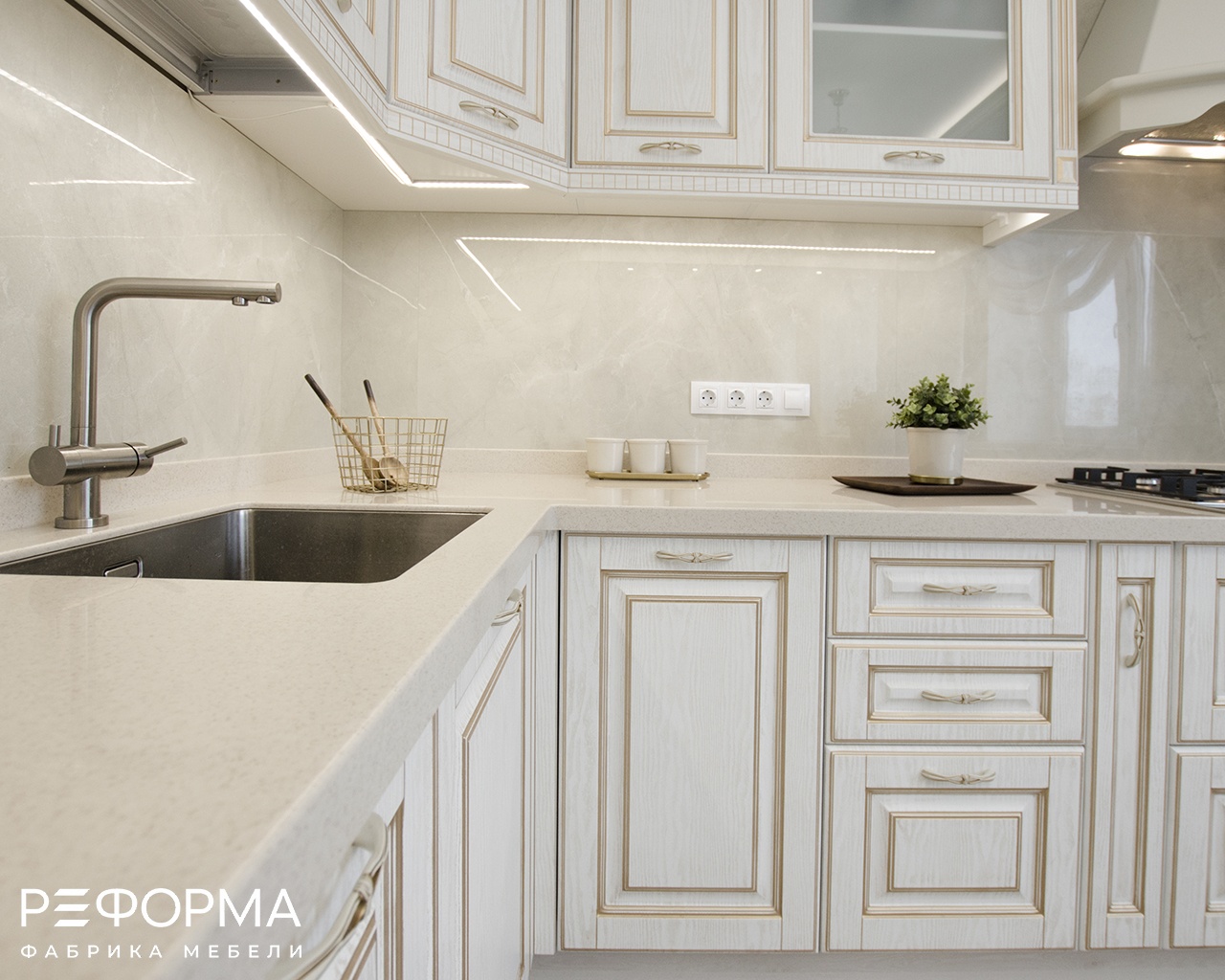 030 Столешница